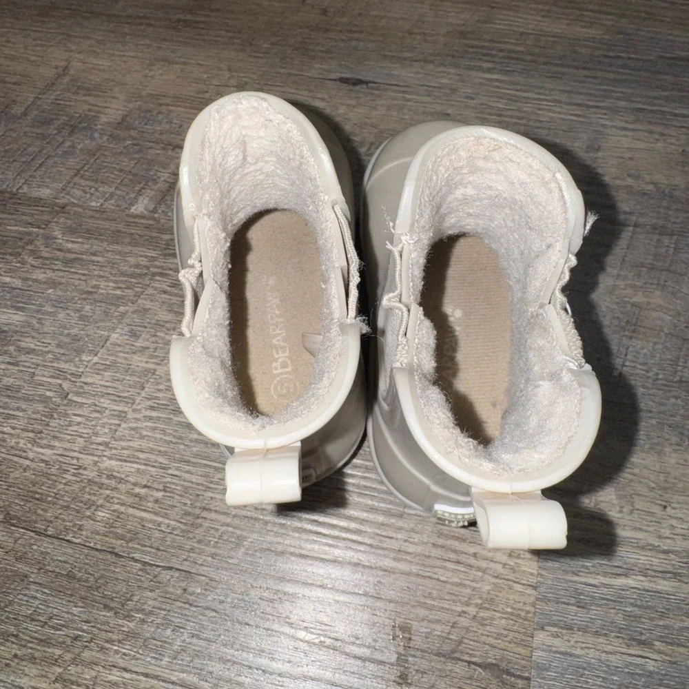 BEARPAW Toddler Chelsea Rain Boots Size 5 Taupe Waterproof Pull On Kids
